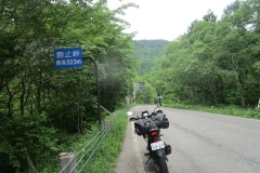 駒止峠を越えて南郷の「ひめさゆりバイクミーティング」の会場へ