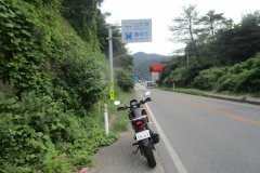 『ツーリングマップル東北』の表紙撮影。巣山カメラマンと鼠ヶ関で落ち合う