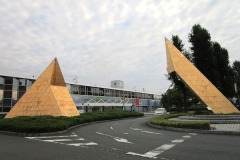 JR東海道線の掛川駅前を出発し、デイトナの「茶ミーティング」の会場へ