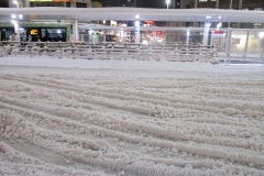 青森駅前の雪景色