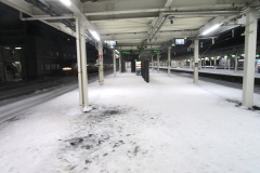 青森駅のJR津軽線のホーム