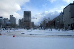 函館駅前の雪景色