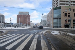 函館駅前の交差点。ここが国道5号の起点