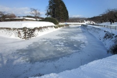 雪の五稜郭を歩く