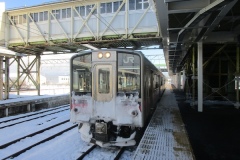 大舘始発の秋田行