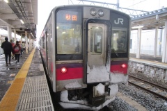 羽後本荘駅に到着。列車は折り返しの秋田行になる