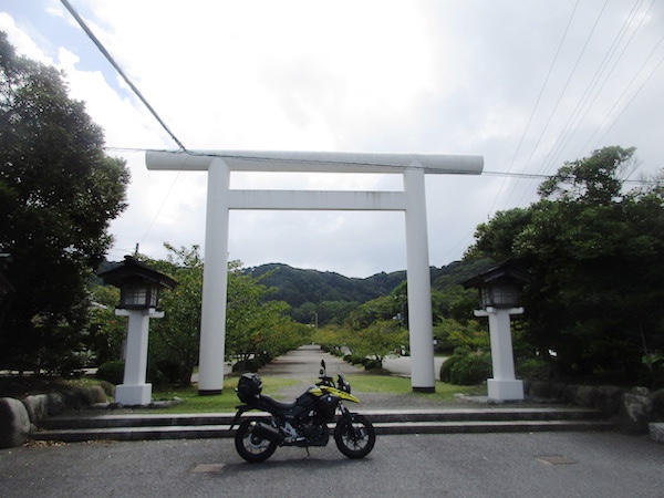 安房神社にやってきた。ここも安房の一宮