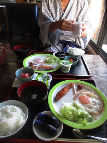 四倉舞子温泉「よこ川荘」の朝食を食べる