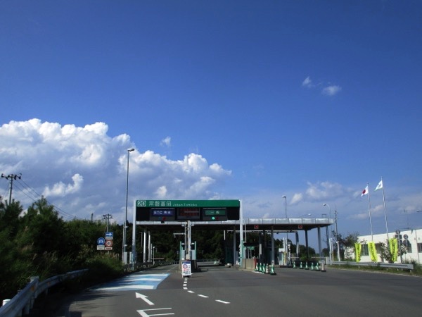 国道6号の「富岡〜浪江間」は2輪通行禁止。その間は常磐道で迂回する。ここは常磐富岡IC