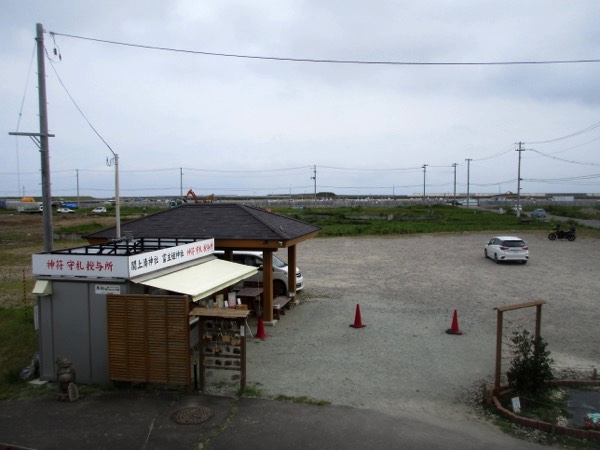 閖上の日和山前の駐車場