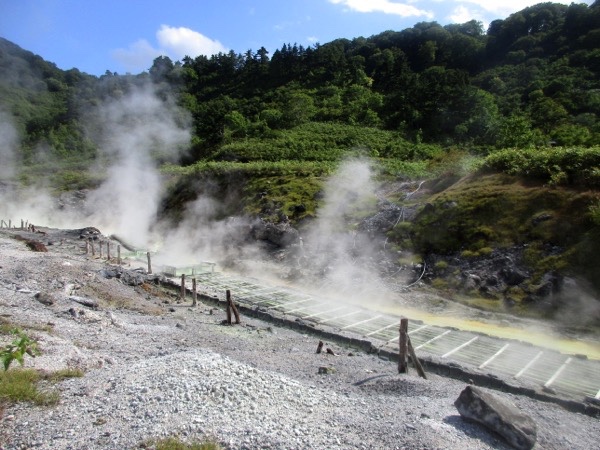 これが玉川温泉の湯畑