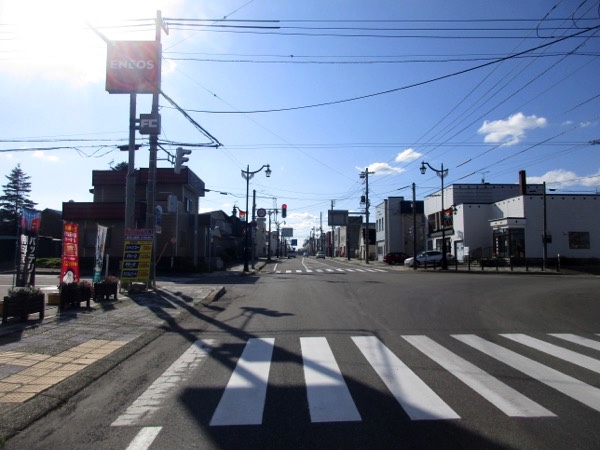 浜頓別の町に入っていく