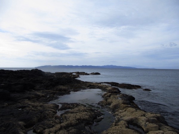 利尻島から見る礼文島