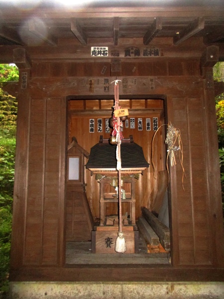 木賊温泉の温泉神社