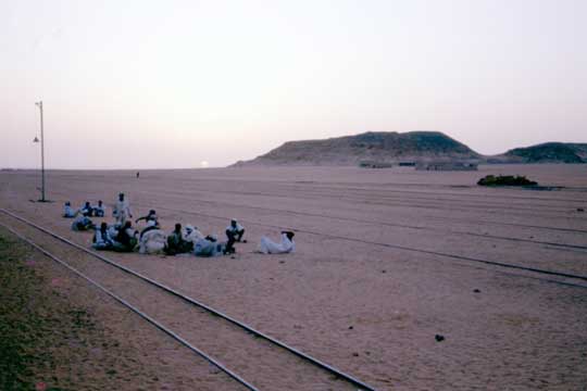ヌビア砂漠の日の出