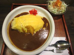 道の駅「みしょうHIC」の「オムカレー」