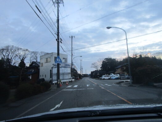 県道3号沿いでは地震の被害は見られない