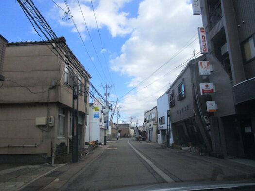 飯田の古い町並みに入る