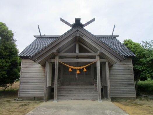 百沼比古神社の拝殿