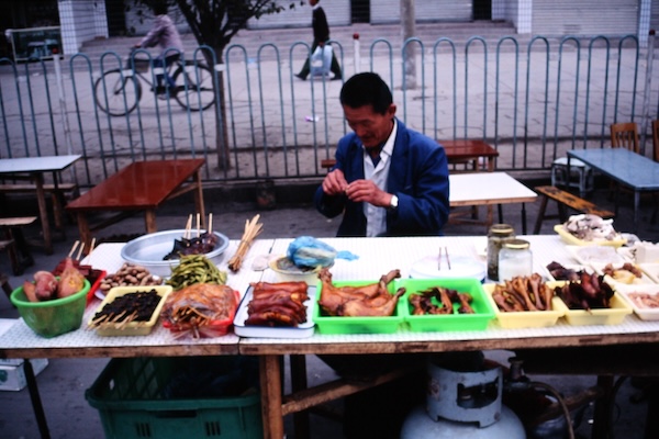 露天市の焼肉屋