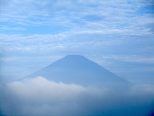 6：47　乙女峠から見る富士山