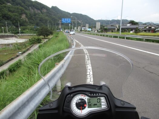 10：00　国道141号で野辺山峠へ