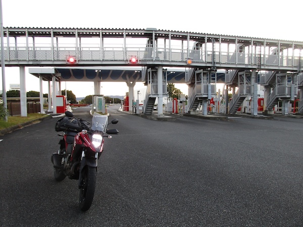 東名の静岡ICに到着