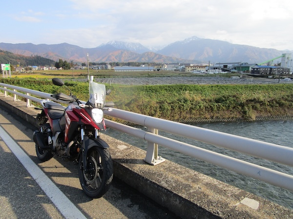 IMG_9556 妻の実家近くから見る越後三山