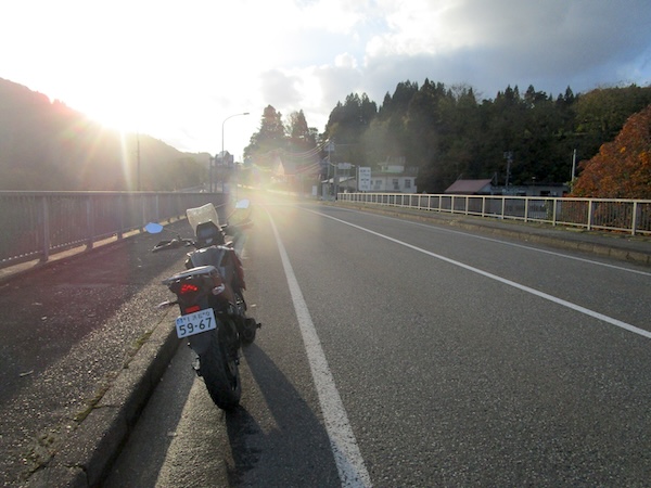 IMG_9574 新潟・長野県境の宮野原橋を渡る