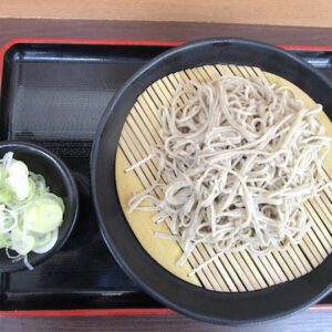 長野道のみどり湖PAで「ざるそば」を食べる。これぞ日本の味！