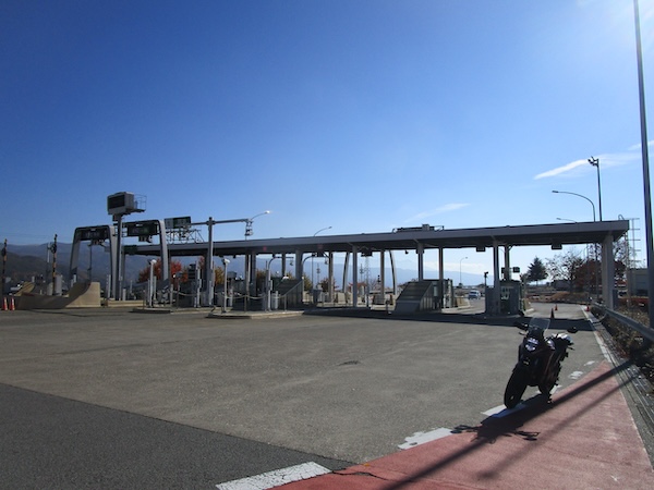 岡谷ICで長野道を降りる