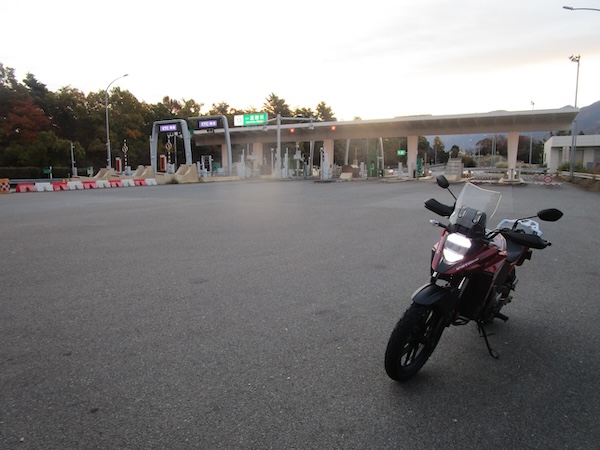 IMG_9641 一宮御坂ICで中央道を降りる