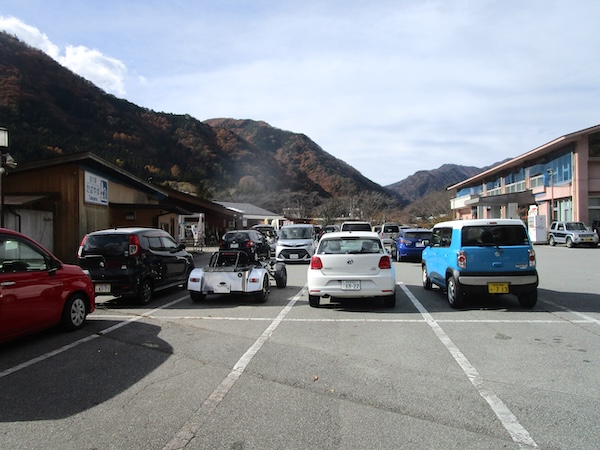 国道411号の道の駅「たばやま」