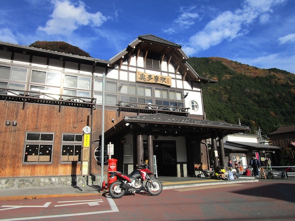 JR青梅線終点の奥多摩駅