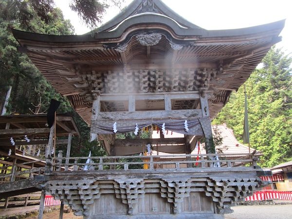 IMG_9870 高尾穂見神社の神楽殿