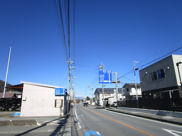 県道12号で韮崎へ