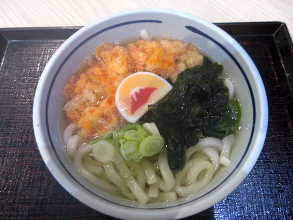 カソリの定番「桜えび天ぷらうどん」を食べる