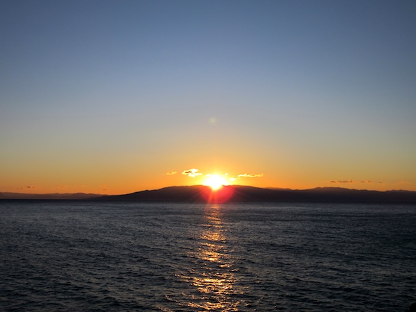 東名の由比PAから見る日の出