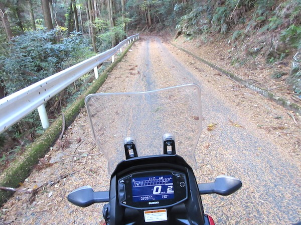 瓶割峠の「峠返し」で県道68号に戻り風越峠へ