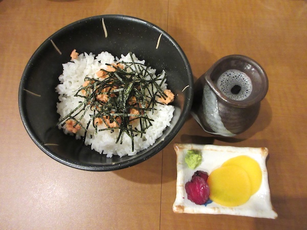 シメは鮭茶漬け