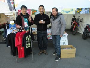 『ツーリングマップル』のブースに「ちがちゃん」（茅ヶ崎さん）が来てくれた