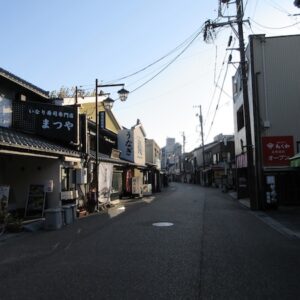 豊川稲荷の門前町を歩く