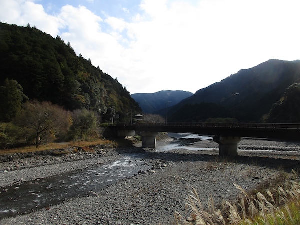 IMG_0919 上助。ここで2本の県道が分岐している