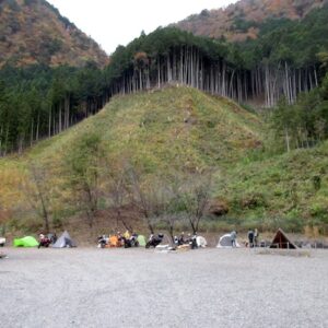 ここは道祖神の「海外ツーリングの宴」の会場となった梅ヶ島のキャンプ場